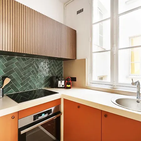 Apartment Charm And Elegance For 8p-3br - Grands Boulevards *