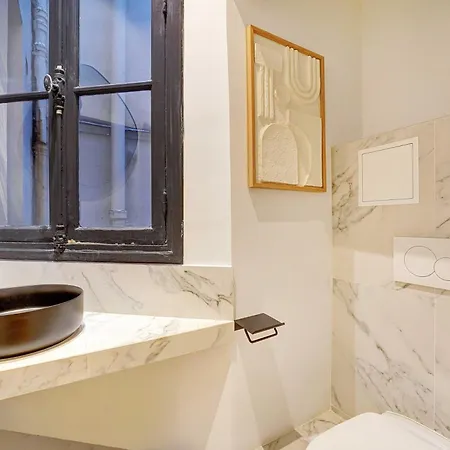 Apartment Charm And Elegance For 8p-3br - Grands Boulevards