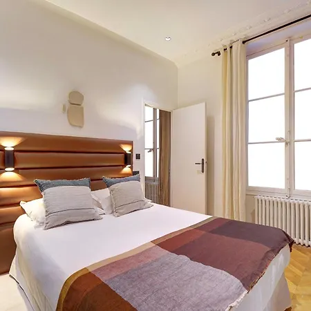 Charm And Elegance For 8p-3br - Grands Boulevards Apartment *